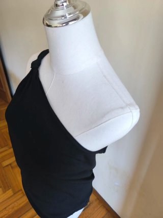 Top negro con nudo en sisa Talla L Zara