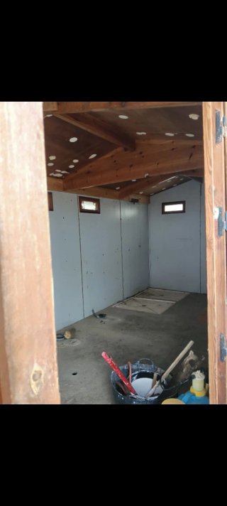 Caseta de madera para exterior.
