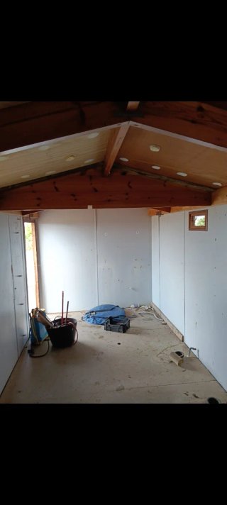 Caseta de madera para exterior.
