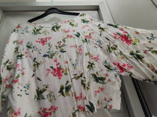 Blusa Stradivarius floral