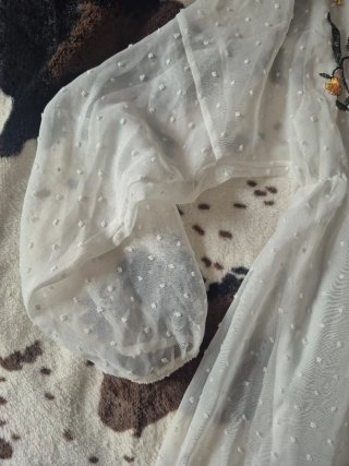 Vestido blanco bordado flores talla S