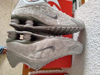 Zapatillas Nike Shox R4 Beige/Gris