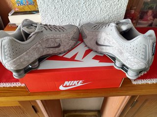 Zapatillas Nike Shox R4 Beige/Gris