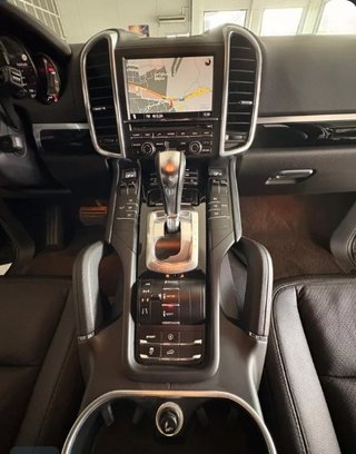 Porsche Cayenne 2011