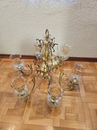 Lámpara de techo dorada con cristal