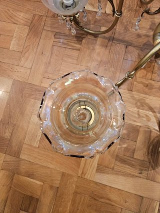 Lámpara de techo dorada con cristal