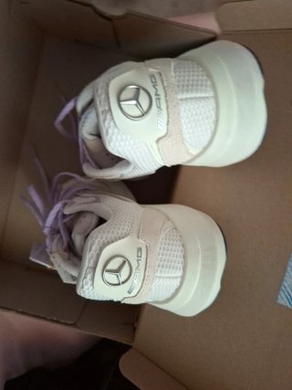 Zapatillas Adidas Beige y Morado