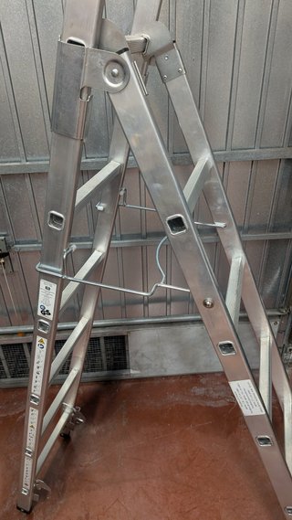 Escalera aluminio GEBRA 3 usos 150kg