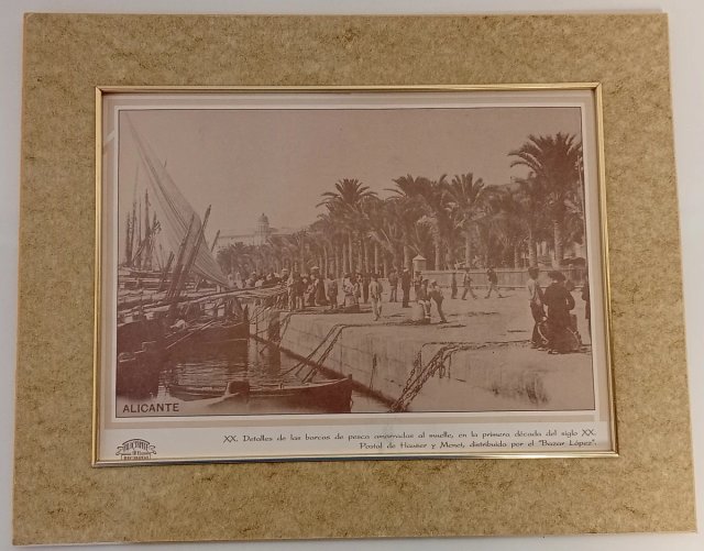 FOTOGRAFÍAS O POSTALES ANTIGUAS ENMARCADAS