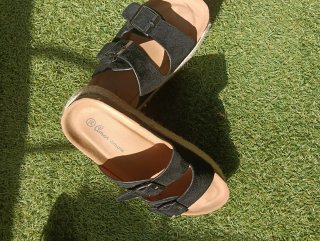 Sandalias Amor Amore Beige y Negro Talla 38