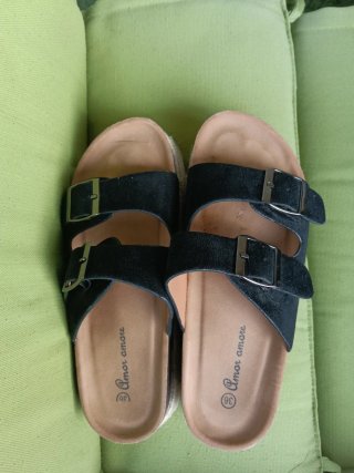 Sandalias Amor Amore Beige y Negro Talla 36