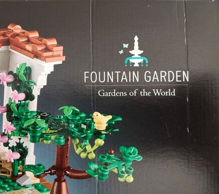 LEGO 10359 Il Giardino della Fontana