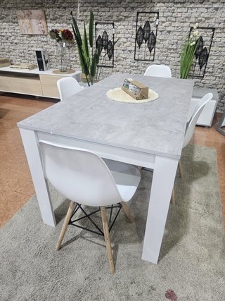 Mesa de comedor de 140cm + 4 sillas blancas