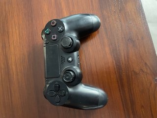 PS4 slim (PlayStation 4) Negra + FC 24