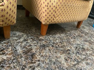 Conjunto 2 sillones orejeros tapizados