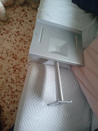 Soporte TV antiguo metálico
