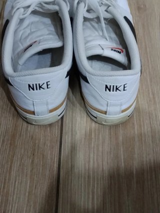 Scarpe Nike uomo bianche e marroni
