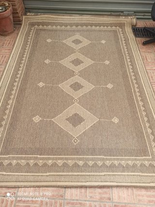 Alfombra Beige y Marrón