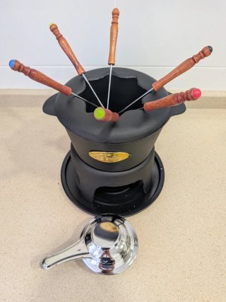 Olla Fondue Montblanc Negra Hierro Fundido