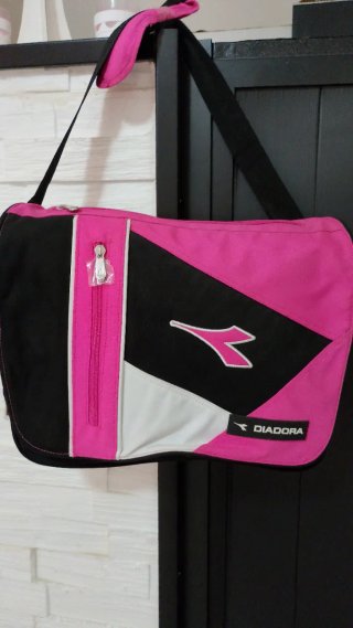 Tracolla Diadora Nera e Rosa