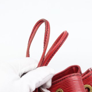 LOUIS VUITTON Epi Petit Noe Shoulder Bag Red