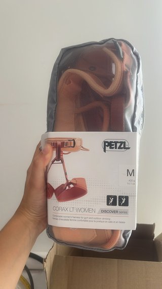 Arnés Petzl Corax LT Naranja Rojo Mujer talla M