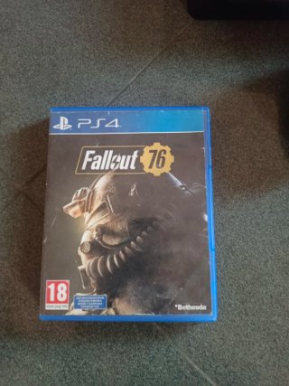 PS4 (PlayStation 4) Nera + Controller + 5 Giochi