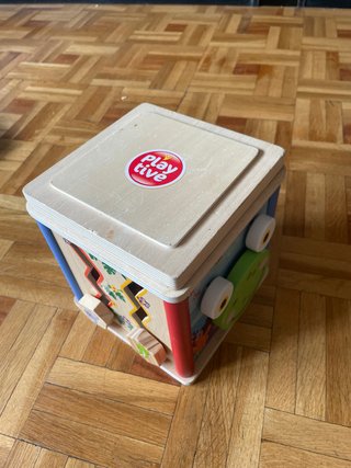 Cubo de actividades de madera para bebés
