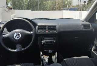 Volkswagen Golf 2003