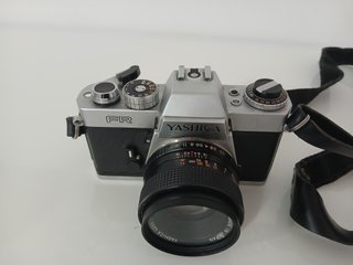 Yashica FR Fotocamera Analogica 35mm SLR