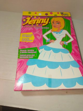 Bambola Jenny con capelli lunghi