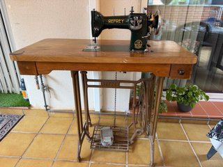 Máquina de coser Refrey CL317