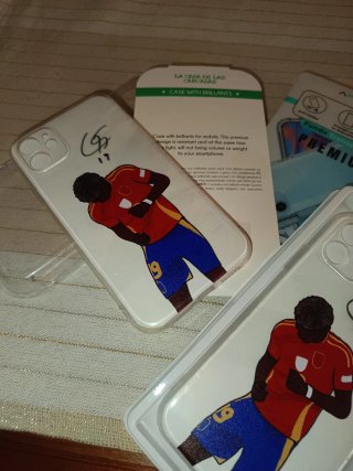 Funda iPhone Lamine Yamal con brillos
