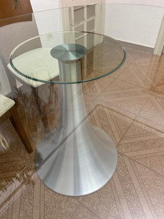 Mesa ovalada cristal y pata metalica