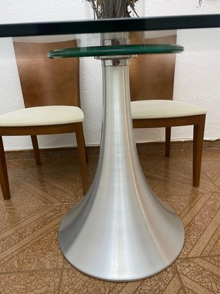 Mesa ovalada cristal y pata metalica