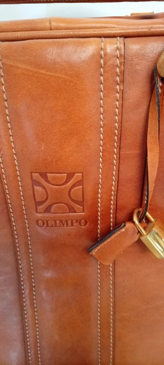 MALETIN DE PIEL DE LA FIRMA ESPAÑOLA OLIMPO
