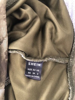 Top gasa Shein verde estampado