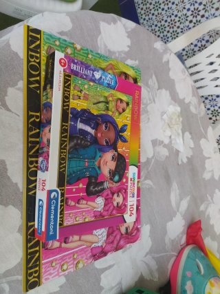 Puzzle 104 piezas Rainbow High (falta 1)