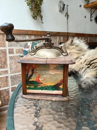 Molinillo de café antiguo madera y metal