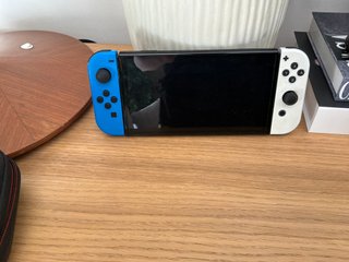Custodia Nintendo Switch OLED Grigia e Rossa