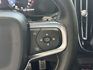 Volvo XC40 R-DESIGN 1.5 TSI 163 CV