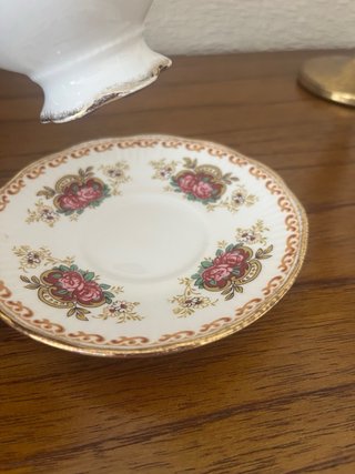 Taza y platito porcelana Elisabethan