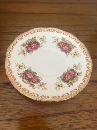 Taza y platito porcelana Elisabethan