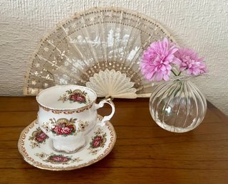 OFERTA Taza y platito porcelana Elisabethan