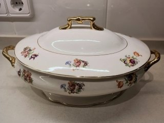 Colección de decoración, porcelana y antigüedades