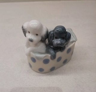 Colección de decoración, porcelana y antigüedades