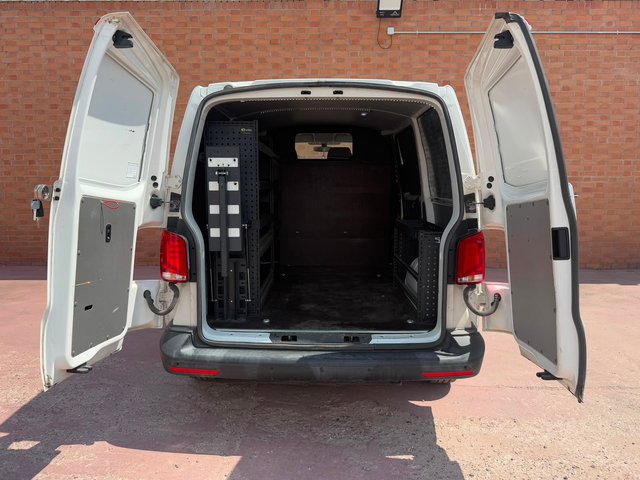 Volkswagen Transporter FURGÓN TALLER