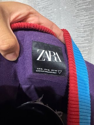 Chaqueta Varsity Morada y Azul
