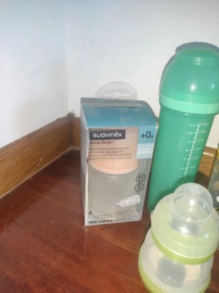 Regalo Lote Biberones y Accesorios Bebé