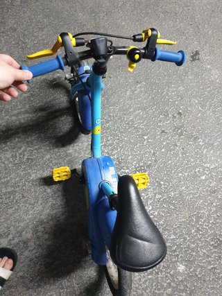 Bicicleta infantil azul B'TWIN
